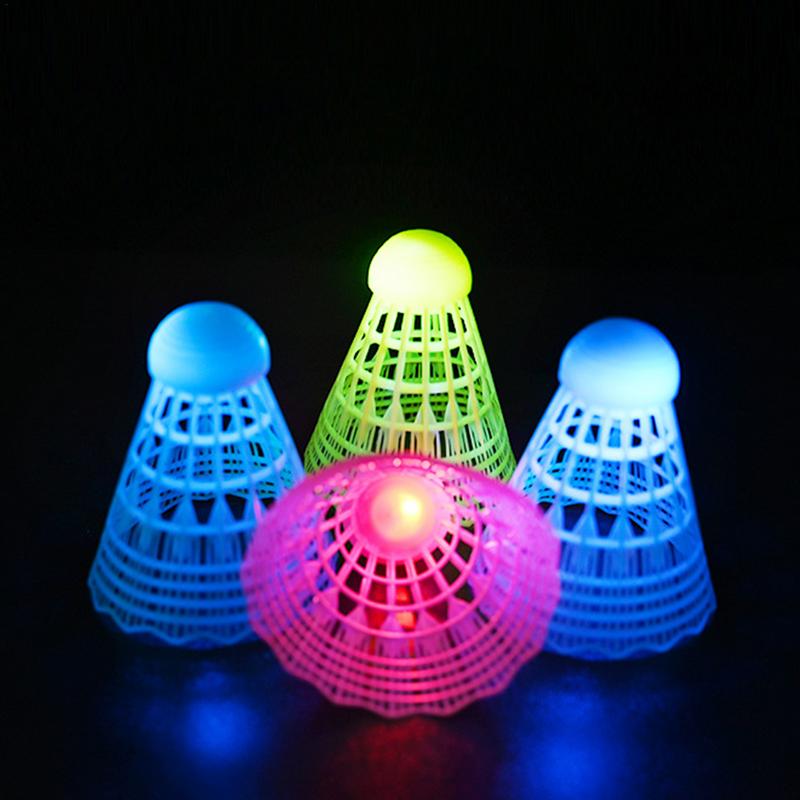 Badminton Nylon Shuttlecock - مجموعة كرة الريشة المضيئة التي يقودها